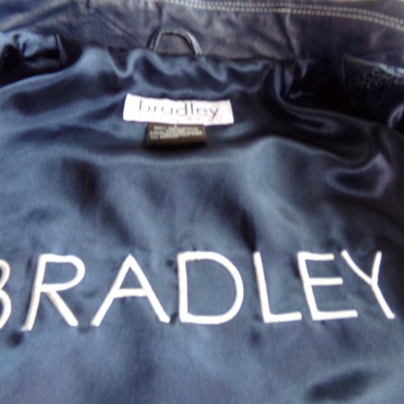 Bradley Women's Blue Leather Jacket - Picture 7 of 13